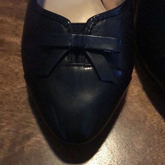 TROTTERS Black Leather Tortoise Patent Captoe and Bow NADIA Heels size 8 Wide - Picture 9 of 9